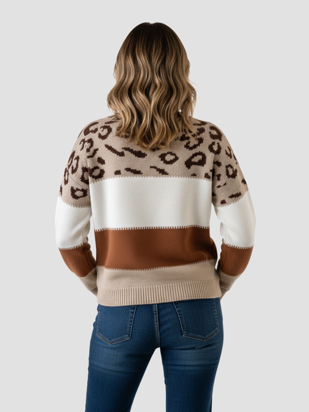 SAVARA | SUÉTER DE MUJER CON BLOQUES DE COLOR Y ESTAMPADO LEOPARDO