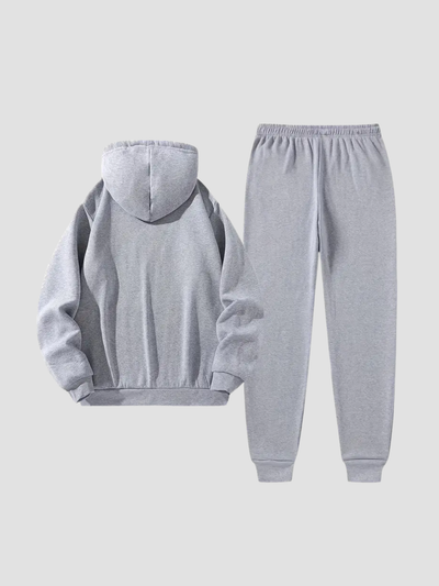 ARVION | CONJUNTO DE HOMBRE EN FELPA SUAVE – DISEÑO LIMPIO Y CONFORT CONTEMPORÁNEO