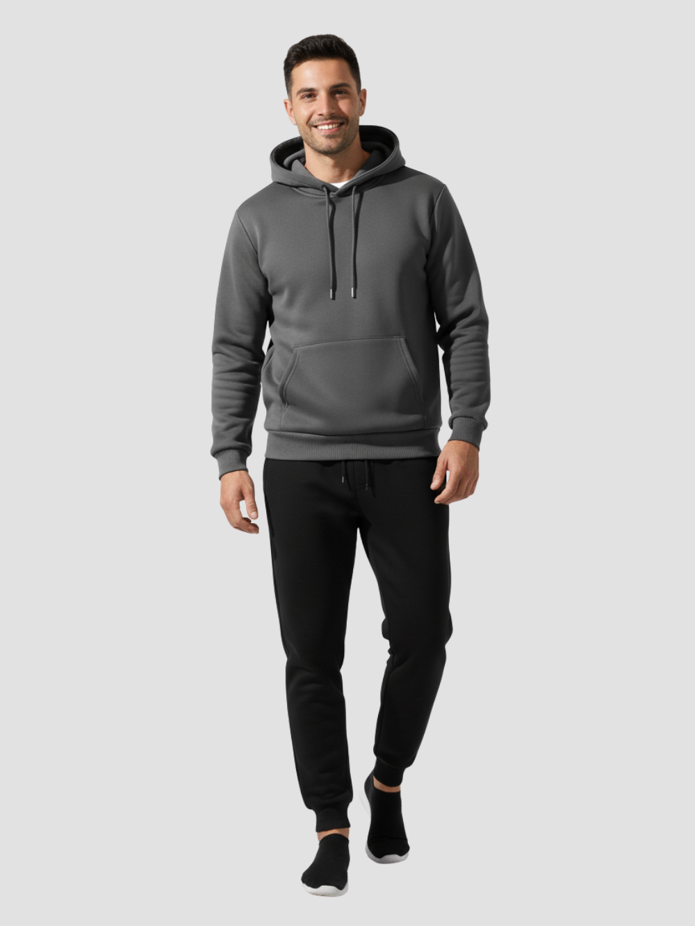 ARVION | CONJUNTO DE HOMBRE EN FELPA SUAVE – DISEÑO LIMPIO Y CONFORT CONTEMPORÁNEO