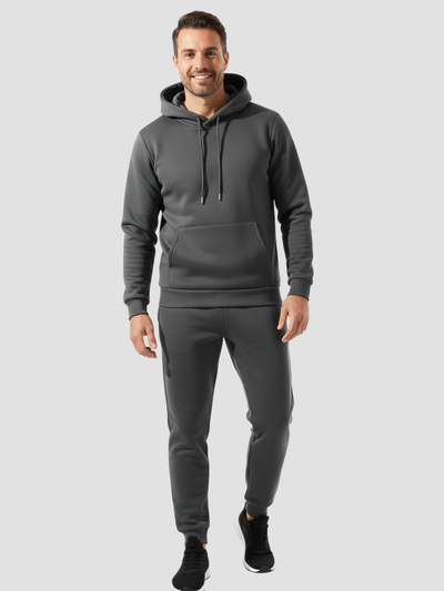 ARVION | CONJUNTO DE HOMBRE EN FELPA SUAVE – DISEÑO LIMPIO Y CONFORT CONTEMPORÁNEO
