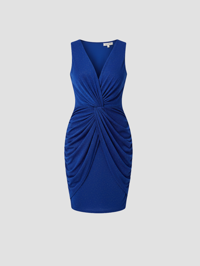 VELURISSE | VESTIDO COCKTAIL DRAPEADO CON BRILLO – ELEGANCIA LUMINOSA SIN MANGAS