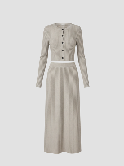 SOLARA | CONJUNTO DE CÁRDIGAN ACANALADO Y FALDA MAXI – ELEGANCIA SUAVE Y FEMININIDAD MODERNA