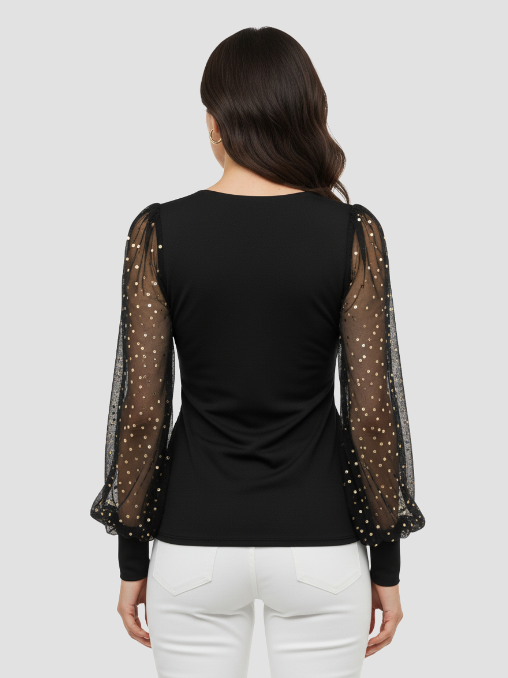 AURELLINE | BLUSA DE MALLA CON DESTELLOS Y ESCOTE EN V – ELEGANCIA NOCTURNA Y BRILLO SUTIL