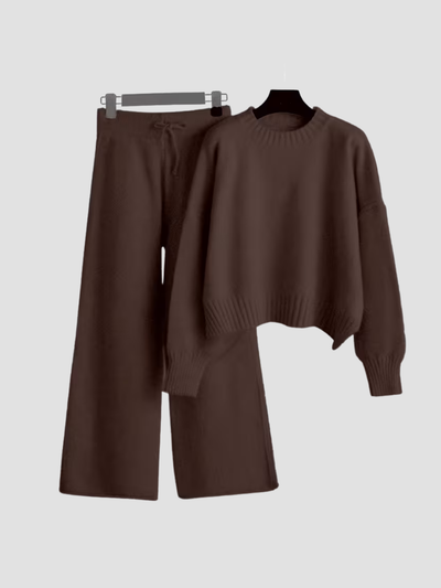 LUMIVELLE | CONJUNTO DE PUNTO PARA MUJER – SUAVIDAD ACOGEDORA Y LÍNEAS MODERNAS