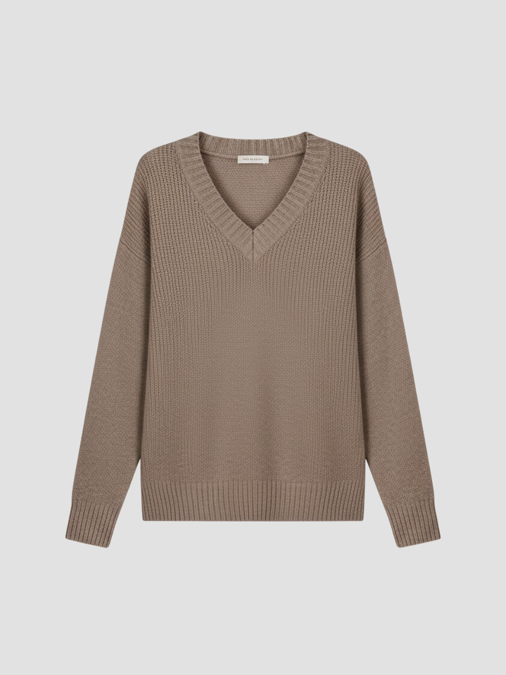 ALTHEVIA | SUÉTER DE MUJER CON ESCOTE EN V – TEXTURA SUAVE Y VERSATILIDAD ELEGANTE