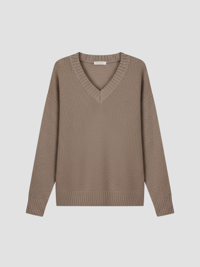 ALTHEVIA | SUÉTER DE MUJER CON ESCOTE EN V – TEXTURA SUAVE Y VERSATILIDAD ELEGANTE