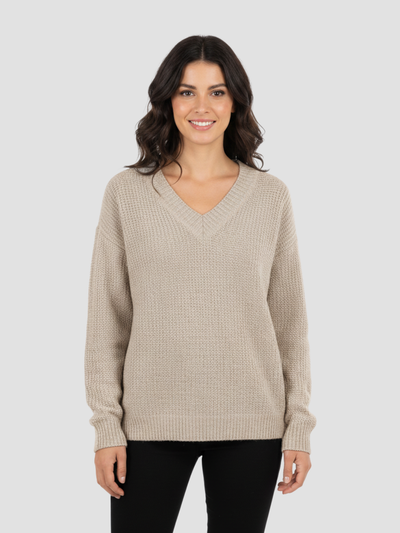 ALTHEVIA | SUÉTER DE MUJER CON ESCOTE EN V – TEXTURA SUAVE Y VERSATILIDAD ELEGANTE