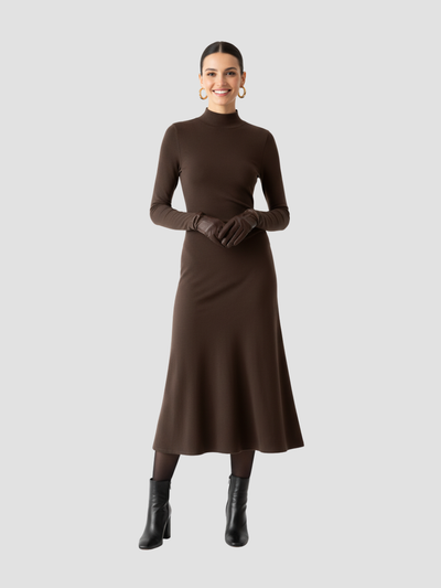 SOLARYN | VESTIDO MIDI TÉRMICO DE CUELLO ALTO – ELEGANCIA DEFINIDA Y CALIDEZ LIGERA