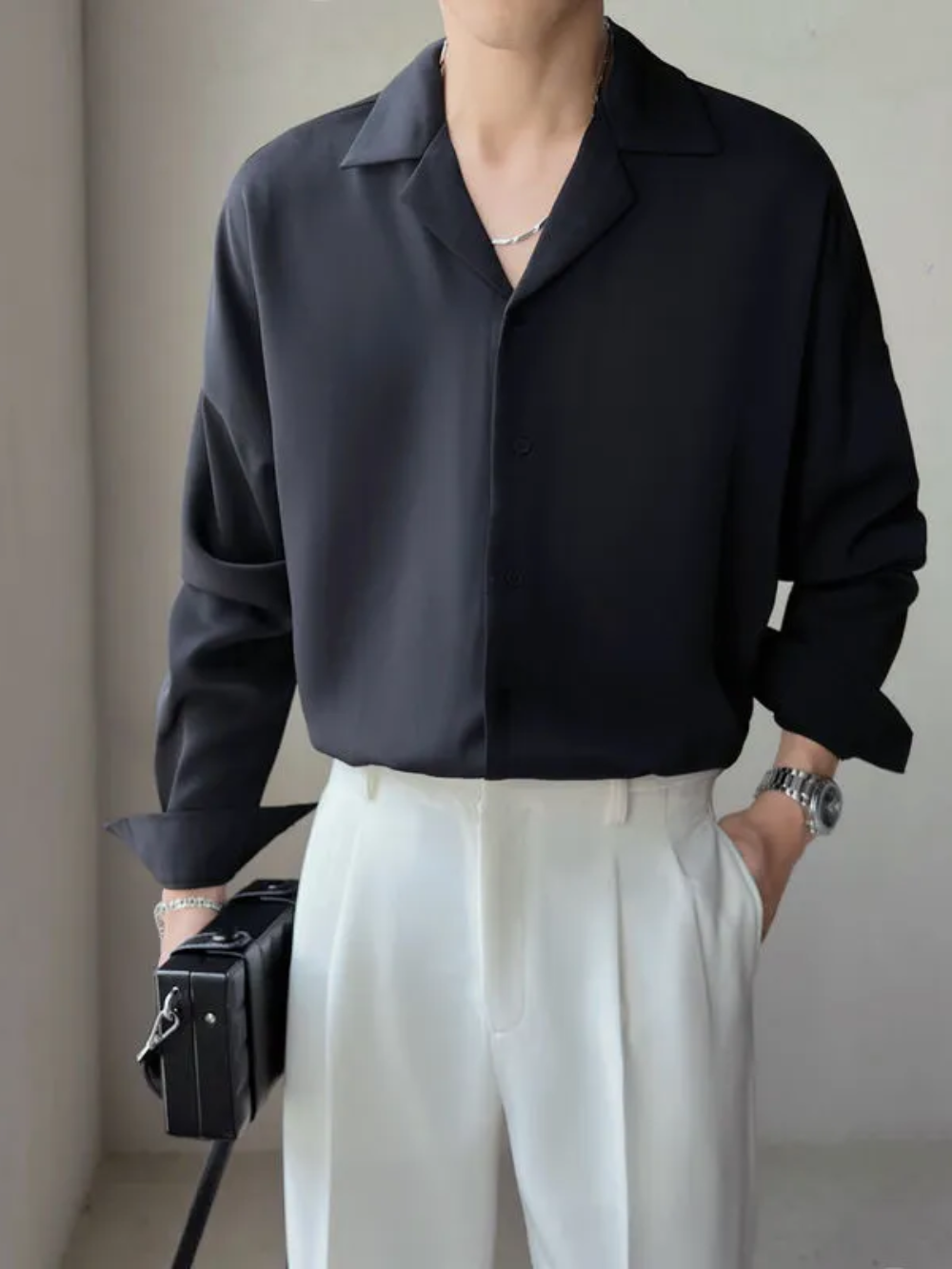 OLIVER | CAMISA CUELLO ABIERTO | LOOK MODERNO Y FRESCO