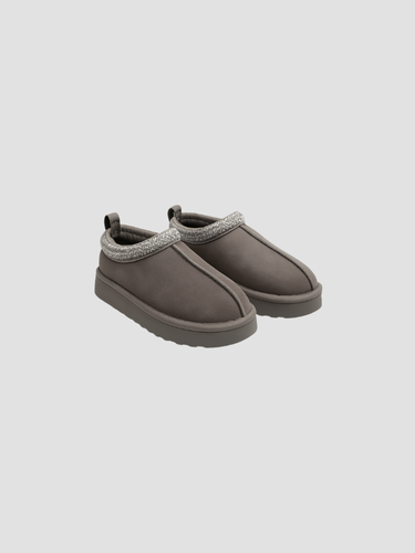 NAIARA | ZAPATILLAS DE INTERIOR – CALIDEZ SOFISTICADA PARA EL HOGAR