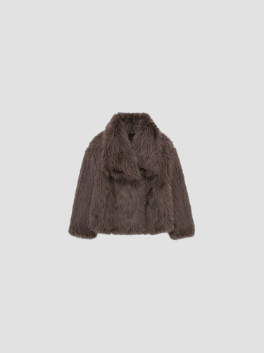 EVELINA | CHAQUETA DE PELUCHE – LUJO CONTEMPORÁNEO Y CALIDEZ SOFISTICADA