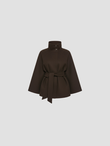 ISALÈNE | ABRIGO DE CUELLO ALTO – SOFISTICACIÓN URBANA Y ESTILO ATEMPORAL