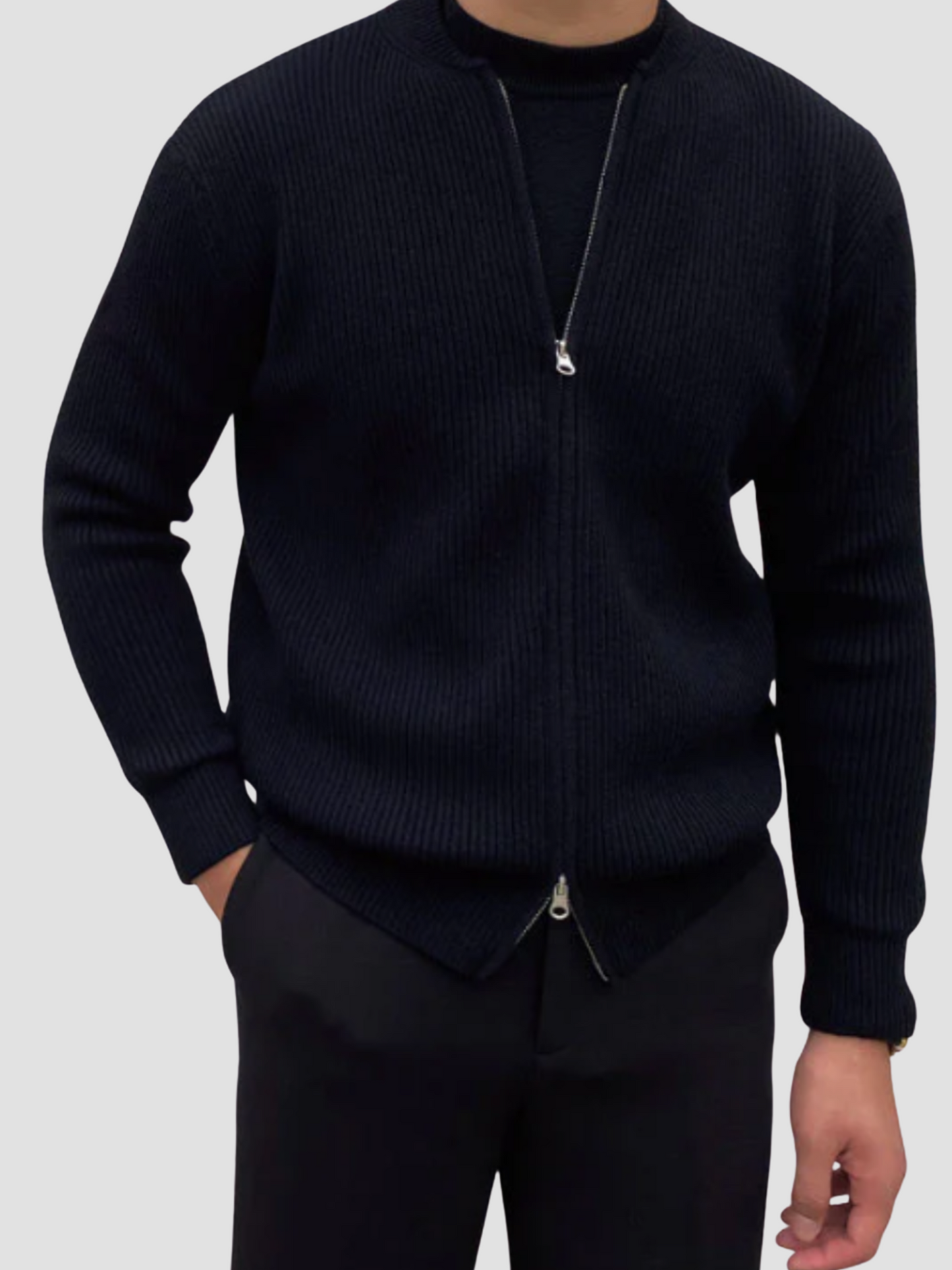 TOBÍAS | CÁRDIGAN CON CREMALLERA | LOOK ATEMPORAL Y VERSÁTIL