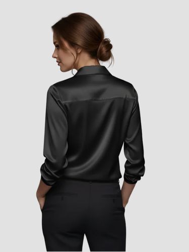 AURELIA | BLUSA DE SATÉN | SOFISTICACIÓN FLUIDA Y ESTILO ATEMPORAL