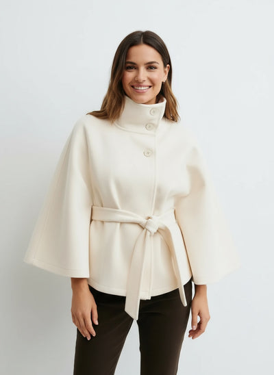 ISALÈNE | ABRIGO DE CUELLO ALTO – SOFISTICACIÓN URBANA Y ESTILO ATEMPORAL