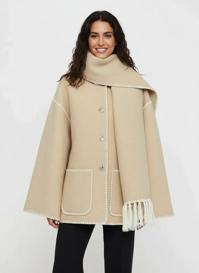 ÉMORINE | CAPE JACKET – SOFISTICACIÓN ATEMPORAL Y CALIDEZ CONTEMPORÁNEA