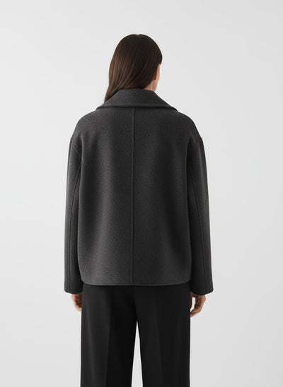 ALBA | ABRIGO DE MUJER | SOLAPAS ANCHAS Y ELEGANCIA CLÁSICA