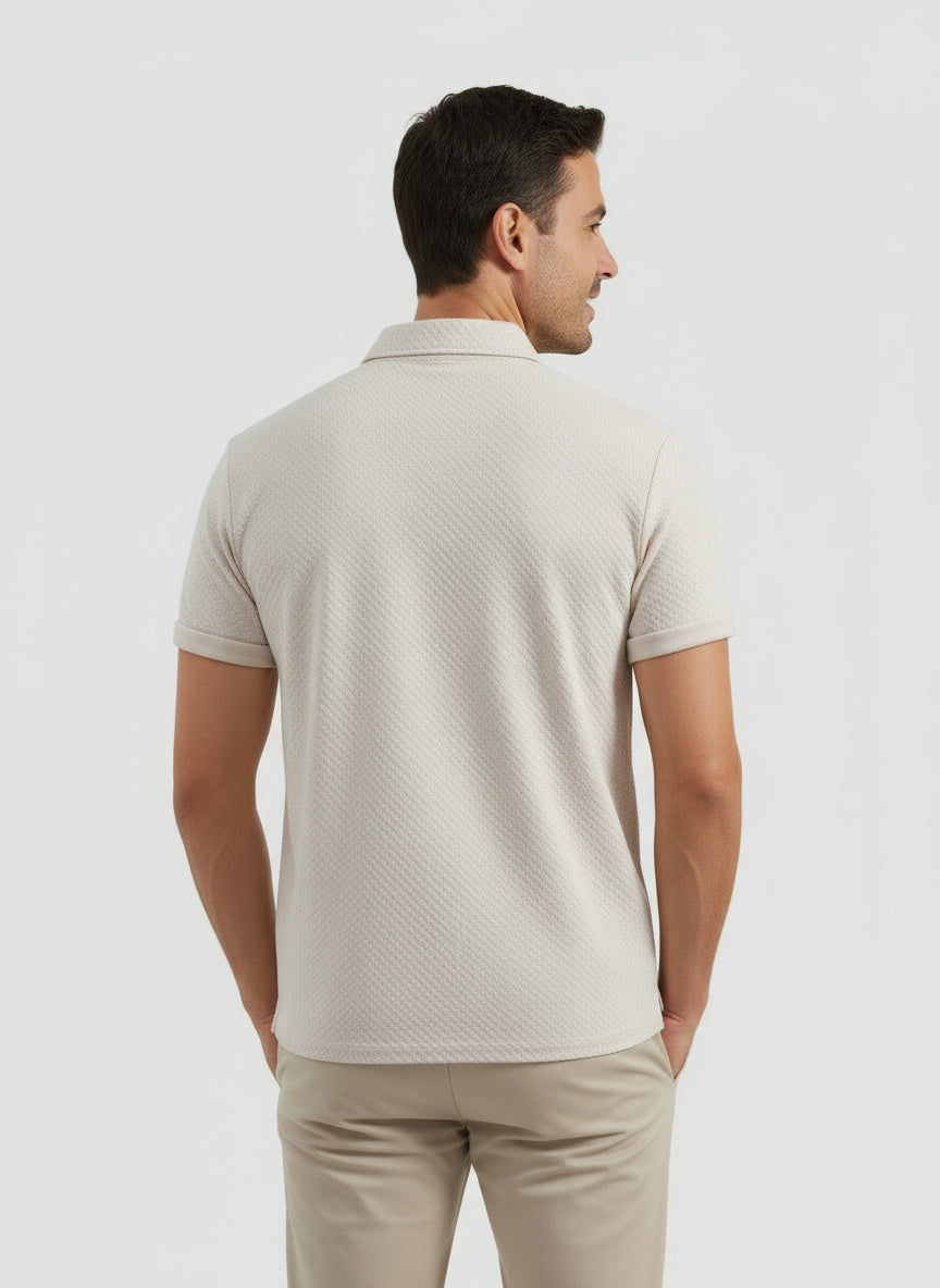 SANTILLANA | POLO RELAJADO | DETALLE TEXTURIZADO