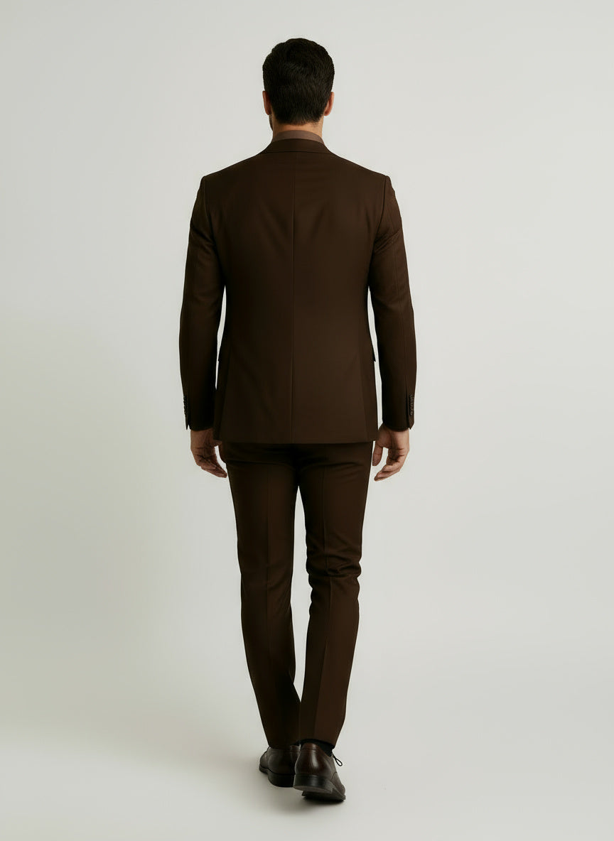 EZQUERRA | TRAJE DE TRES PIEZAS | SOFISTICACIÓN ATEMPORAL