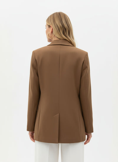 ELARIA | BLAZER ESTRUCTURADA PARA MUJER – REFINAMIENTO CONTEMPORÁNEO Y SILUETA ATEMPORAL