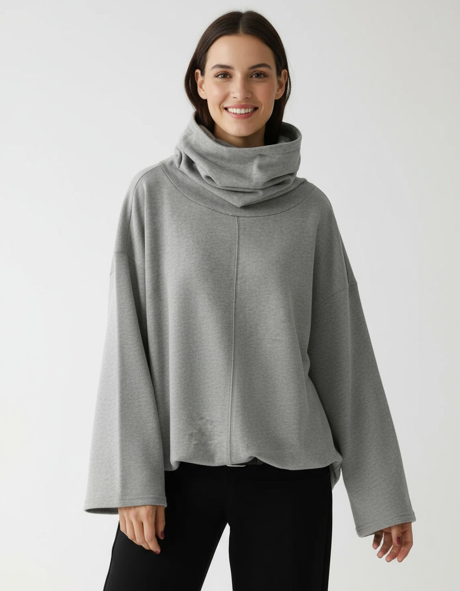 AMARIS | TOP DE CUELLO ALTO – ELEGANCIA CONTEMPORÁNEA Y CONFORT NATURAL