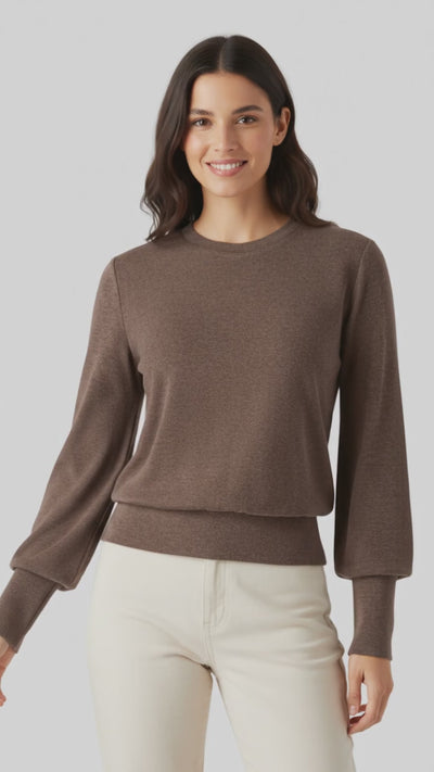 DACIO | TOP DE PUNTO ELÁSTICO CON SOPORTE – LÍNEAS LIMPIAS Y FACILIDAD COTIDIANA