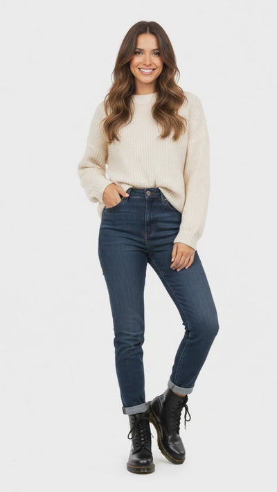 AVALORA | BOTAS DE COMBATE DE CUERO PARA MUJER – FUERZA URBANA Y ESTILO CONTEMPORÁNEO